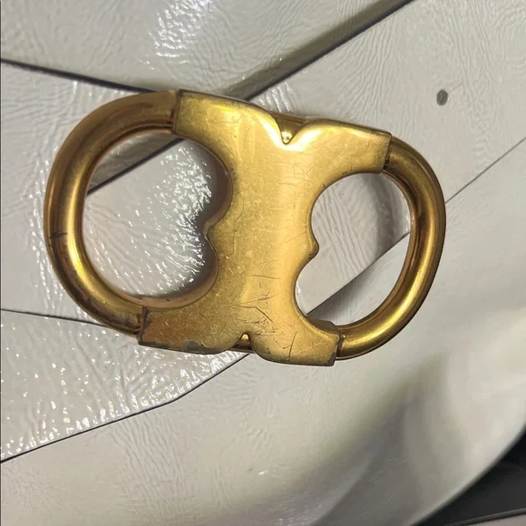 Tory Burch Cream Crossbody Bag with Gold Accent - Picture 3 of 12